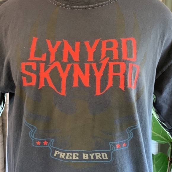 LYNYRD Skynyrd medium tshirt - Picture 2 of 4